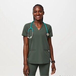 Moss Figs Casma Three Pocket Scrub Top 3X